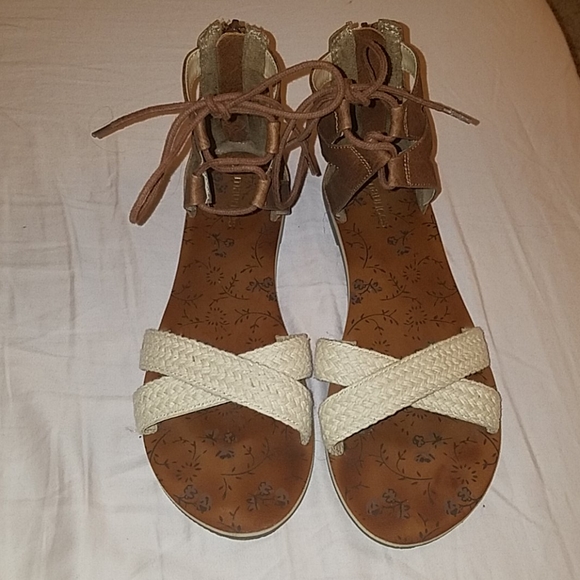 Maurices Shoes - Maurices Tie Up Ankle Sandals Size 8